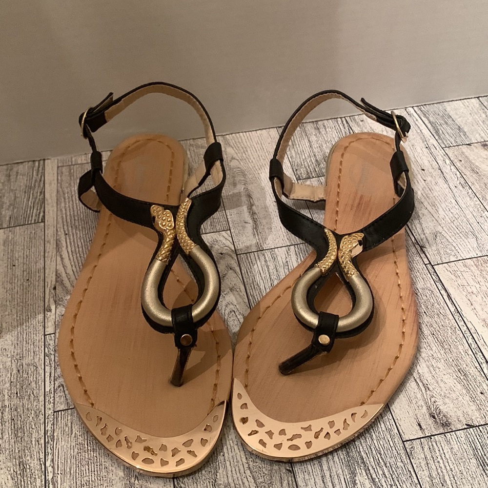 Italina Black Cobra Inspired Sandals Size 8